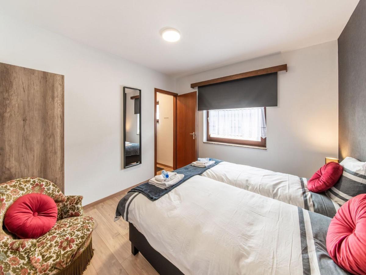 Beautiful Apartment For 7 Adults In Malmedy Exterior foto